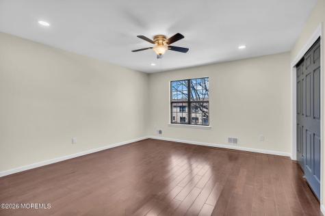 53 Heritage Lane Fords NJ 08863