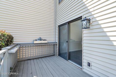 53 Heritage Lane Fords NJ 08863