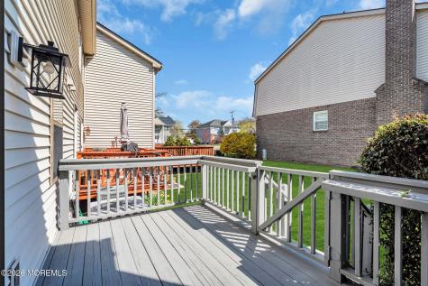 53 Heritage Lane Fords NJ 08863