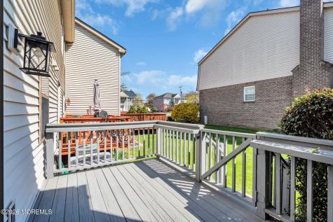 53 Heritage Lane Fords NJ 08863