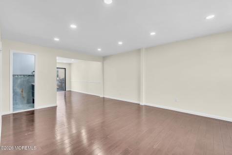 53 Heritage Lane Fords NJ 08863
