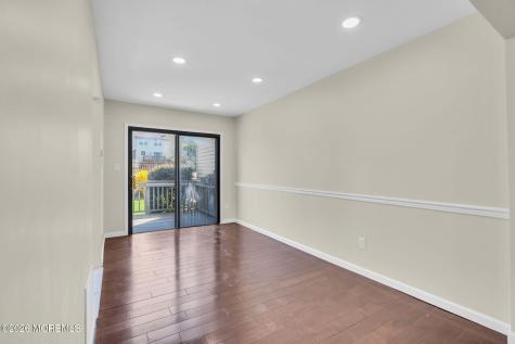 53 Heritage Lane Fords NJ 08863