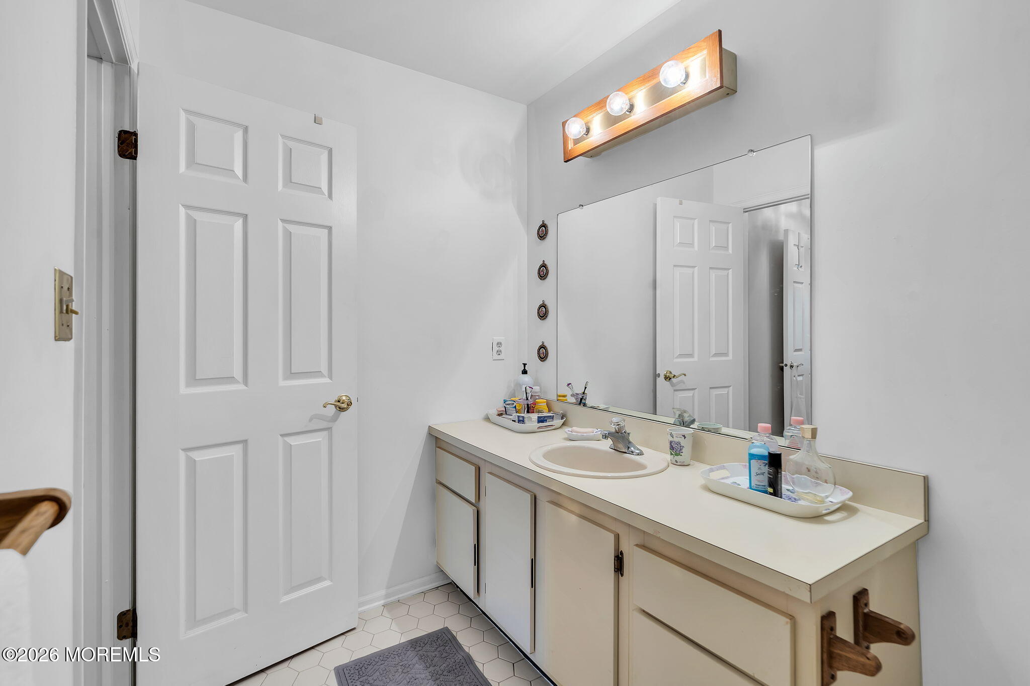 27 Racquet Road Wall NJ 07719
