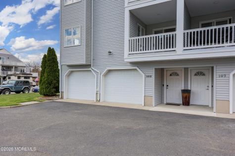 105 Atlantic Avenue Waretown NJ 08758