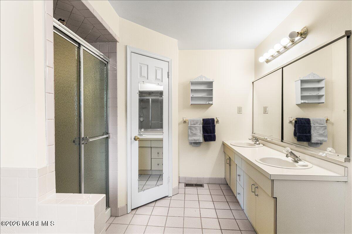 136 Tangerine Drive Marlboro NJ 07746
