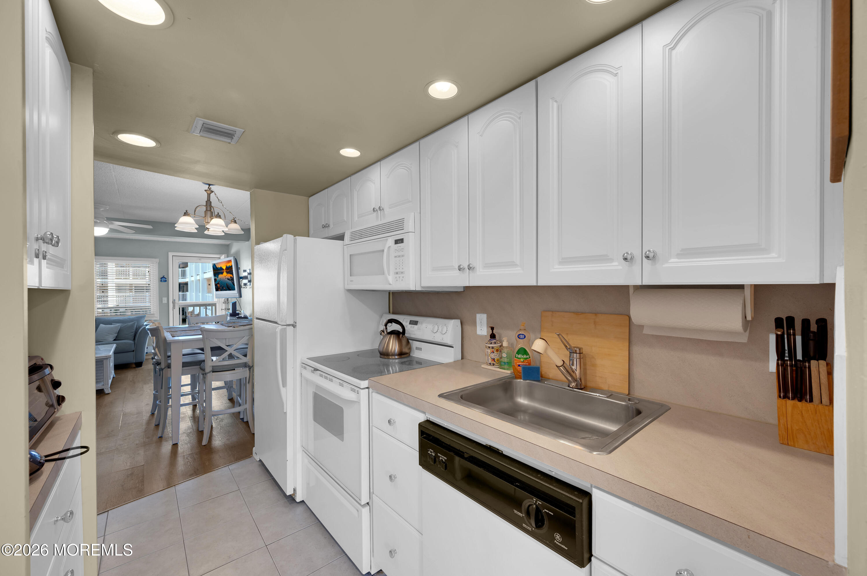 438 N New Jersey 35 Mantoloking NJ 08738