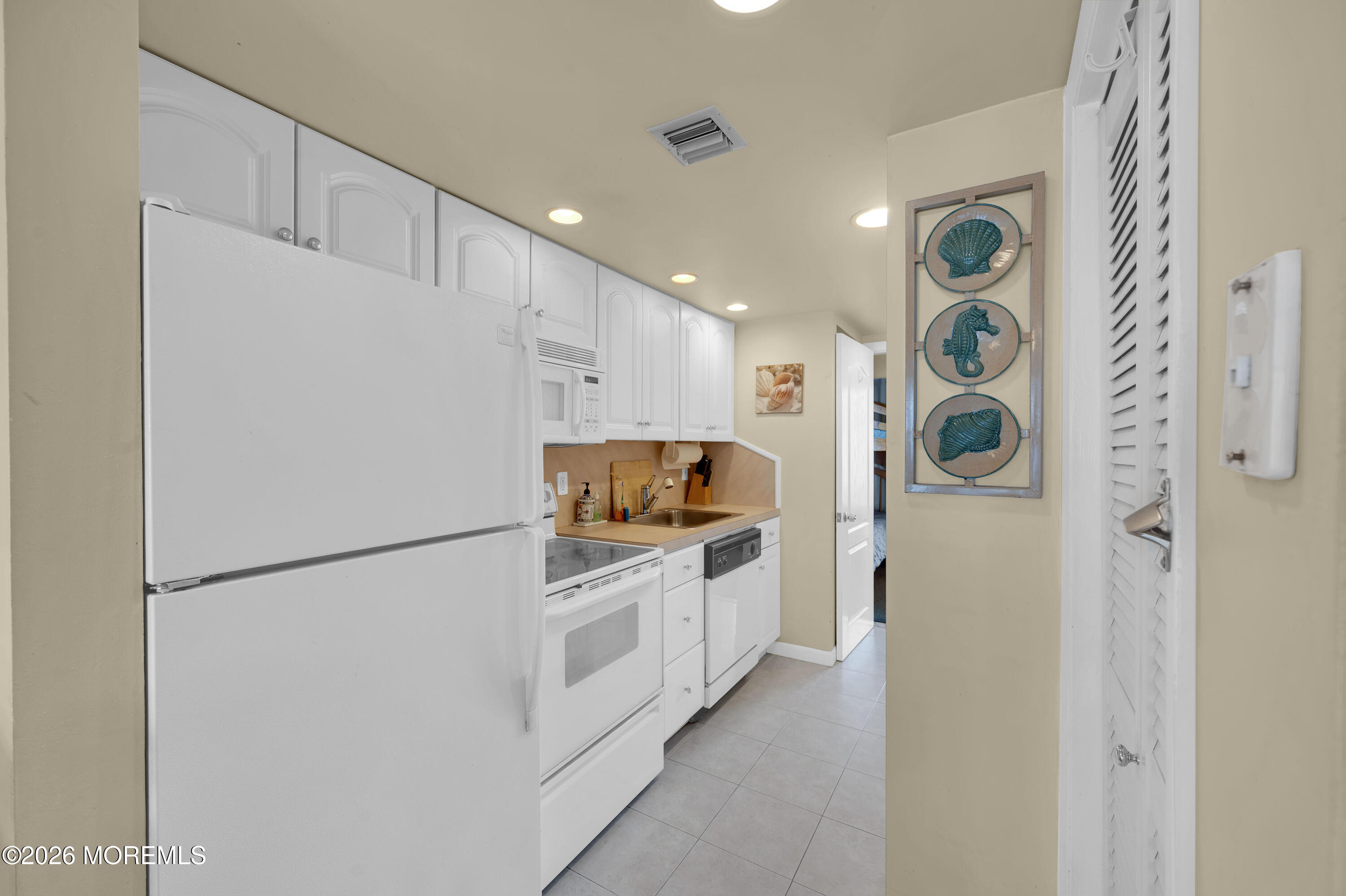 438 N New Jersey 35 Mantoloking NJ 08738
