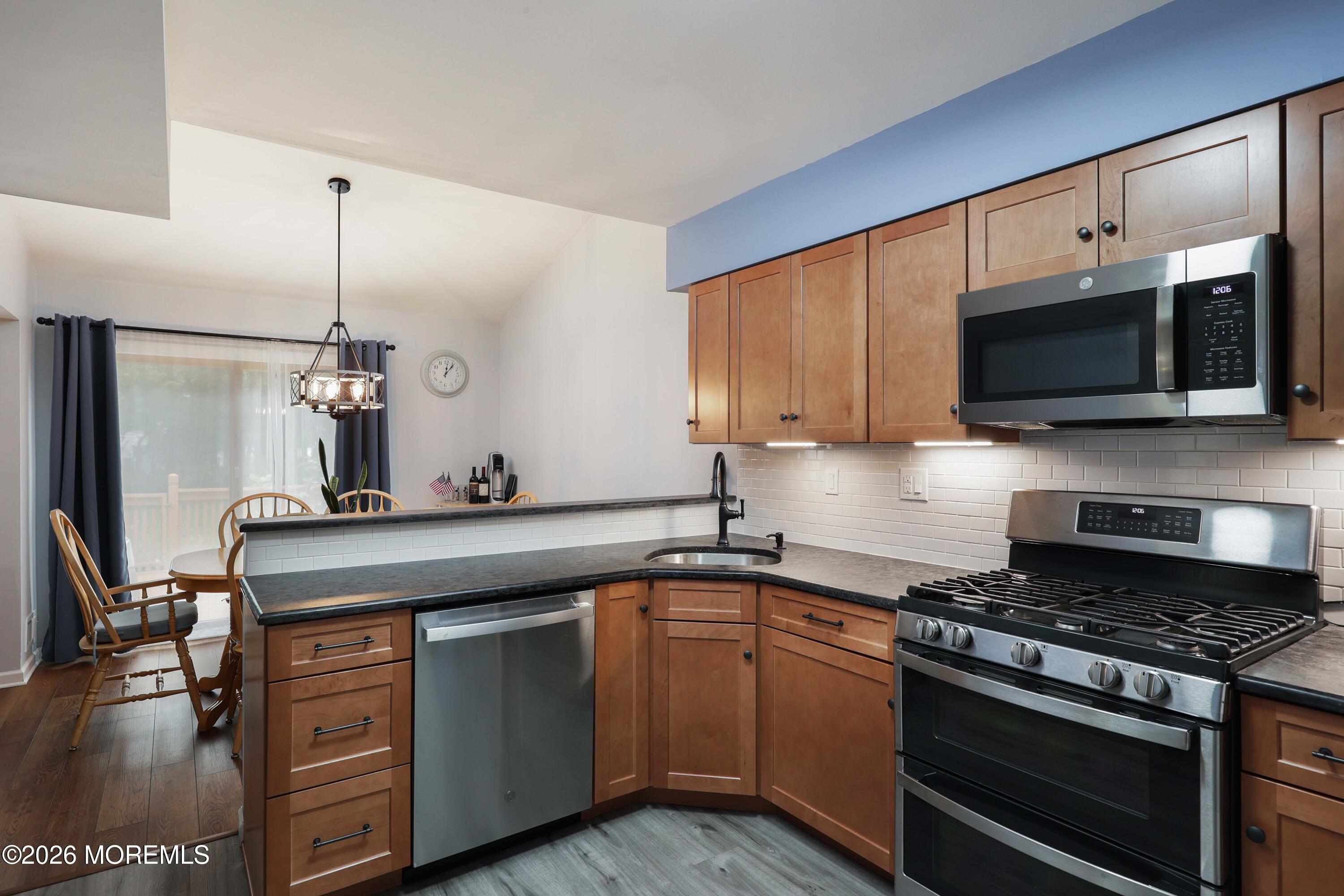 71 Malibu Drive Eatontown NJ 07724