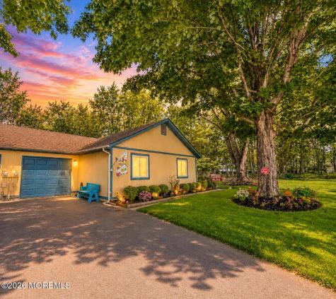 8 Seagull Lane Howell NJ 07731