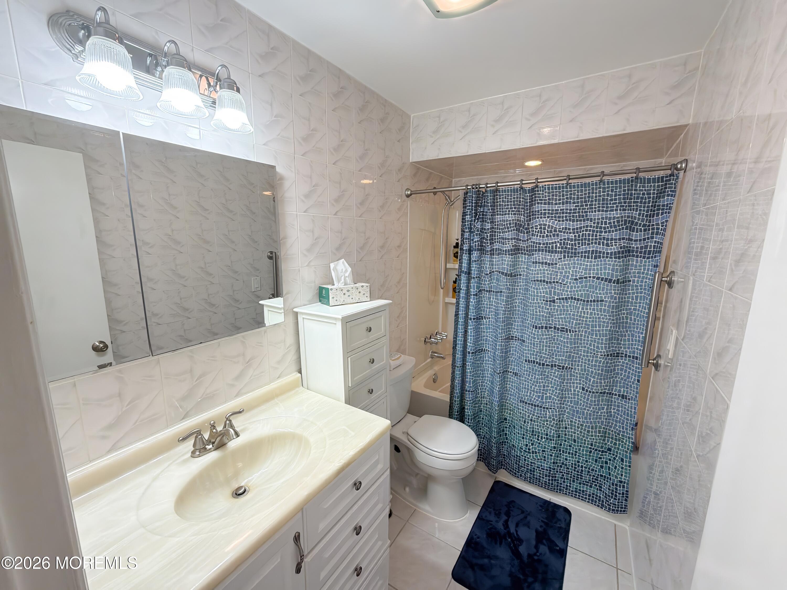 8 Seagull Lane Howell NJ 07731