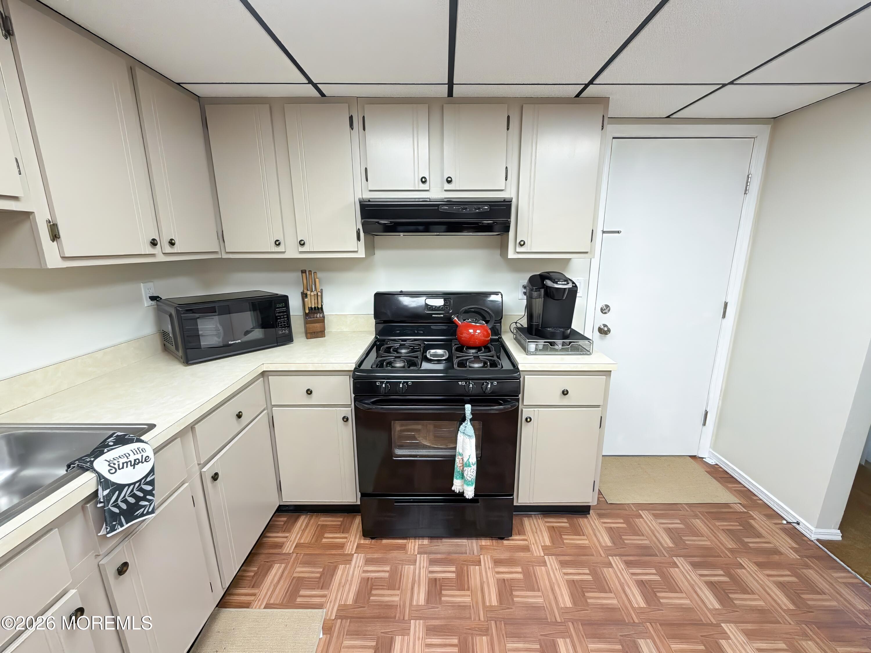 8 Seagull Lane Howell NJ 07731