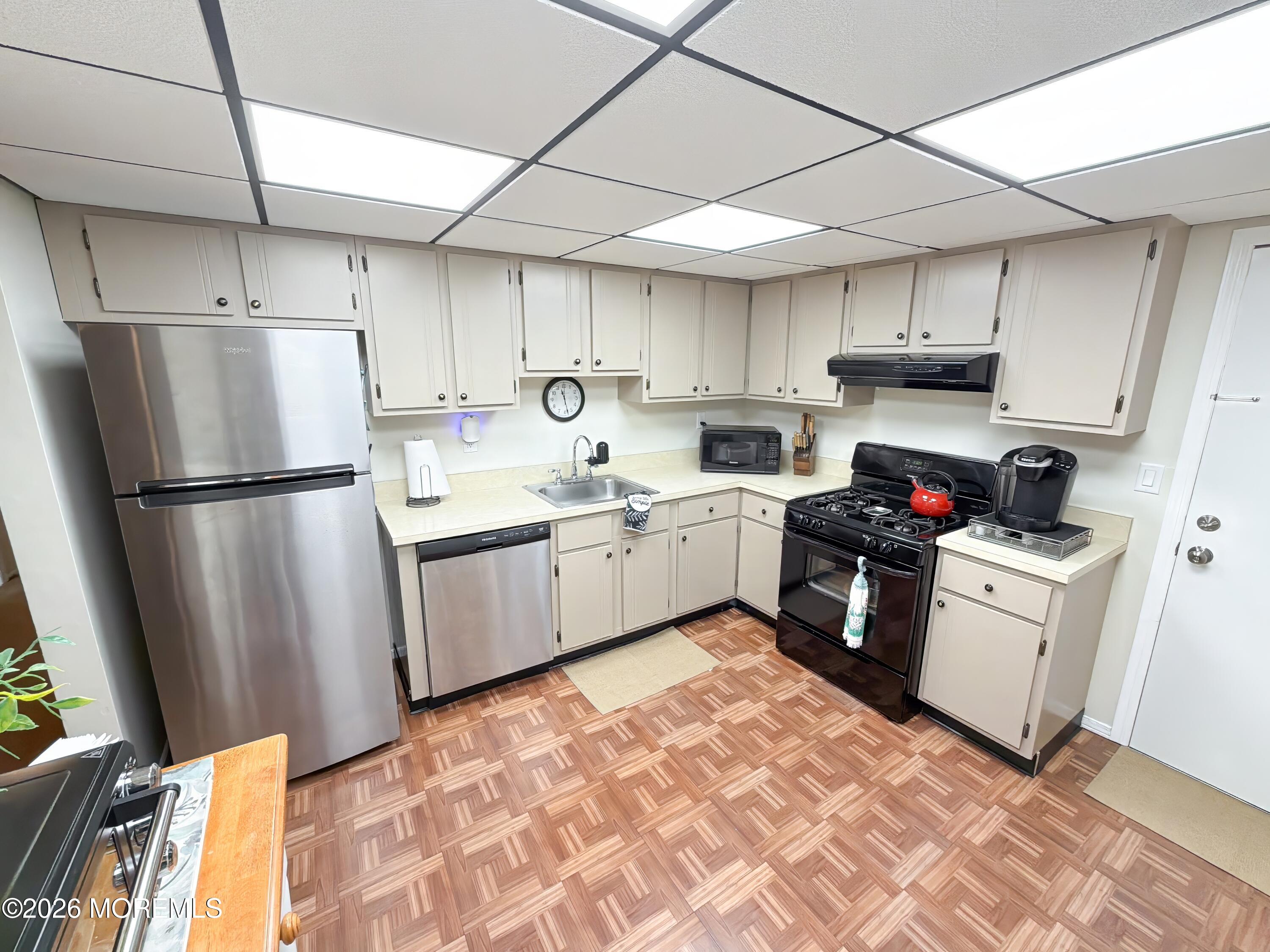 8 Seagull Lane Howell NJ 07731