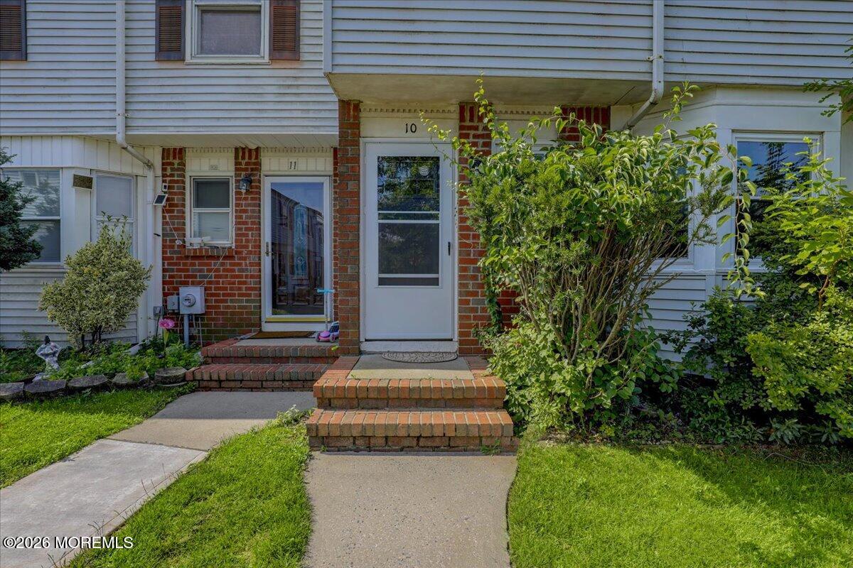 10 Begonia Court Sayreville NJ 08872
