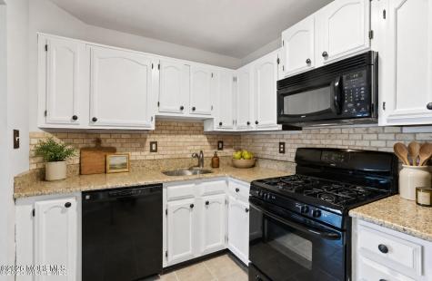 461 Magnolia Court Howell NJ 07731