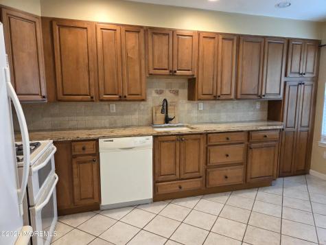 7 Horseshoe Court Tinton Falls NJ 07753