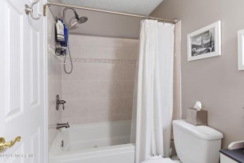 204 Larkspur Lane Jackson NJ 08527