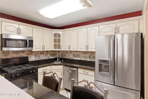 204 Larkspur Lane Jackson NJ 08527