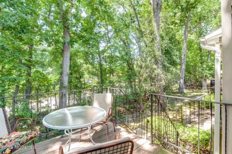 33 Maple Lane Brielle NJ 08730