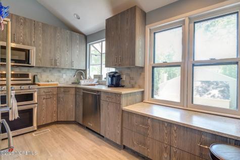 33 Maple Lane Brielle NJ 08730