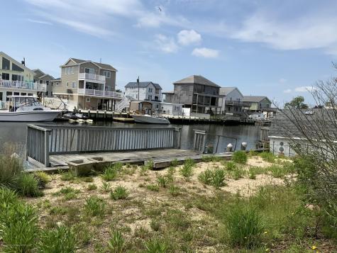 33 W Dory Drive Little Egg Harbor NJ 08087