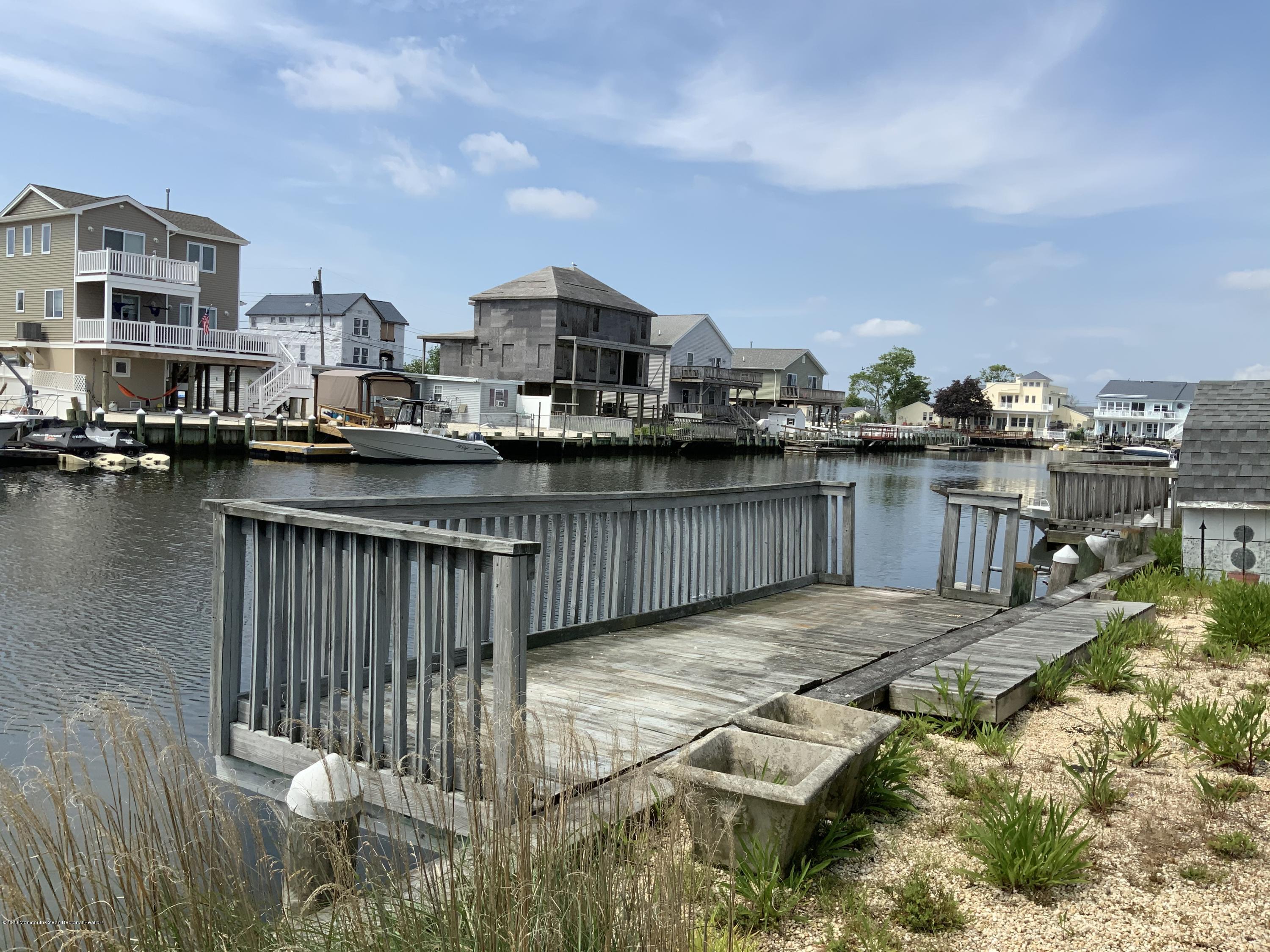 33 W Dory Drive Little Egg Harbor NJ 08087
