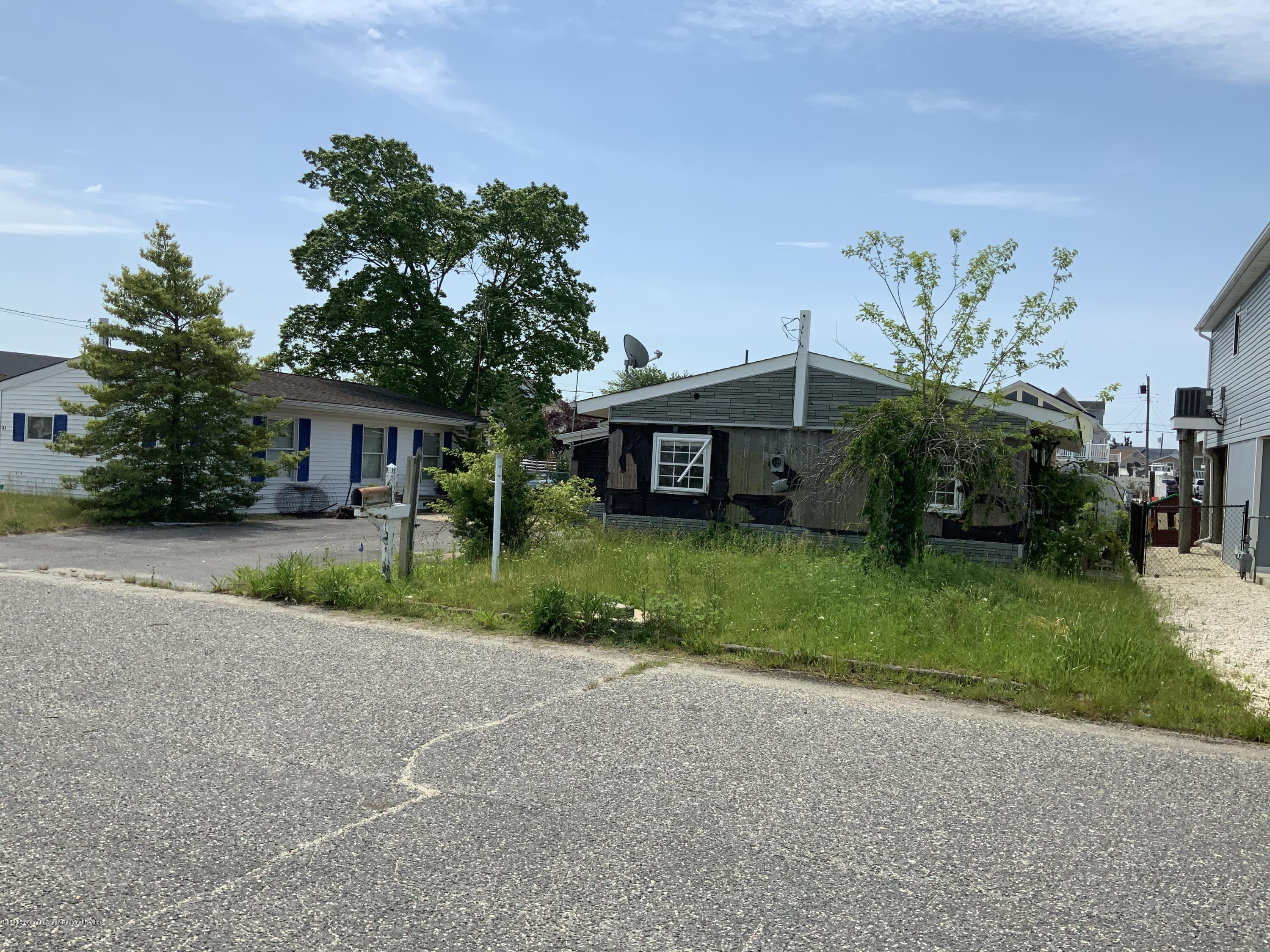 33 W Dory Drive Little Egg Harbor NJ 08087