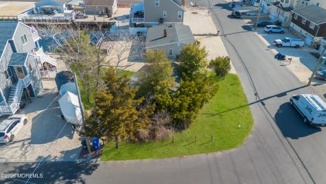 3 Linda Road Manahawkin NJ 08050