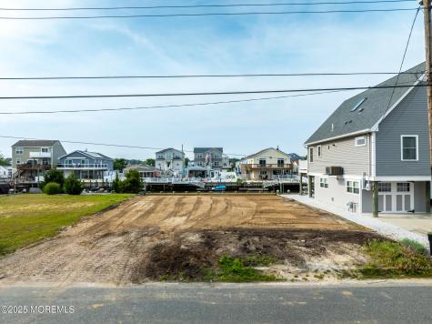 109 E Sail Drive Little Egg Harbor NJ 08087