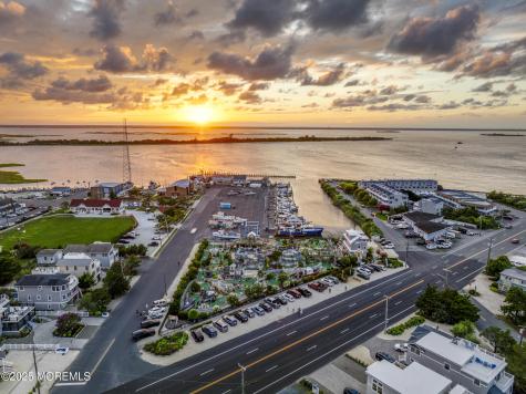 501 Broadway Barnegat Light NJ 08006