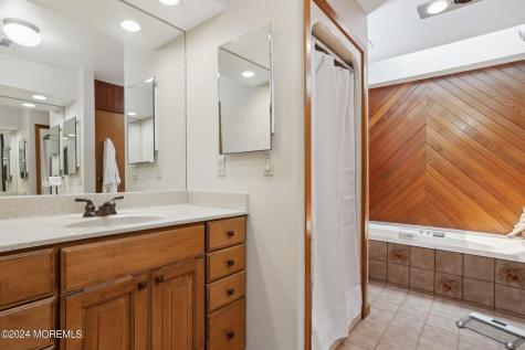 45 Mccaffery Road Manalapan NJ 07726