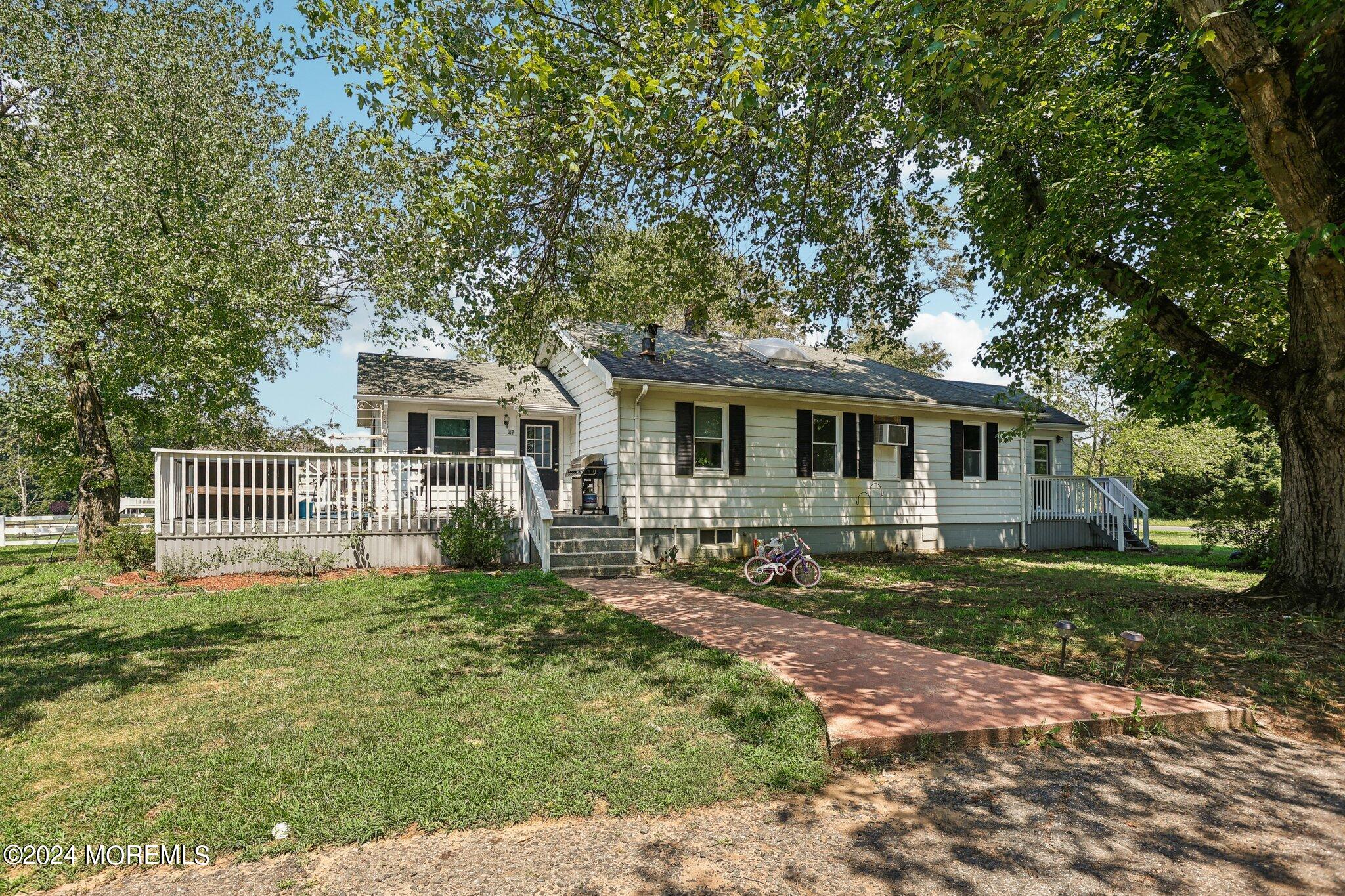 45 Mccaffery Road Manalapan NJ 07726