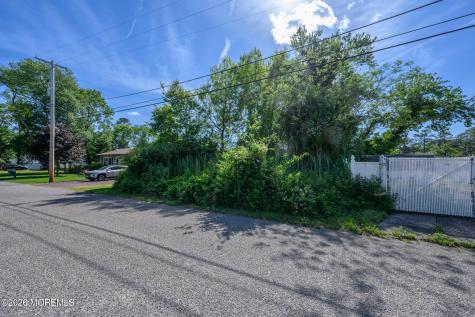 22 Walnut Street Waretown NJ 08758