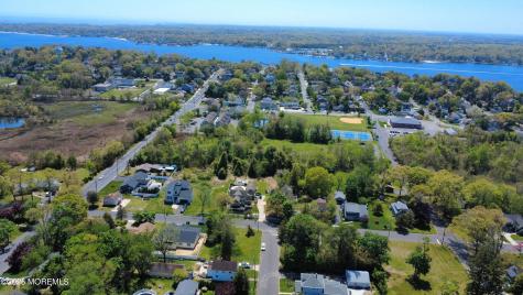 41 Garden Avenue Island Heights NJ 08732