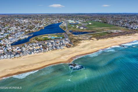 11 Pearce Avenue Manasquan NJ 08736