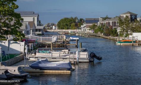 11 Pearce Avenue Manasquan NJ 08736