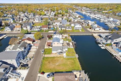 10 Cruiser Court Toms River NJ 08753