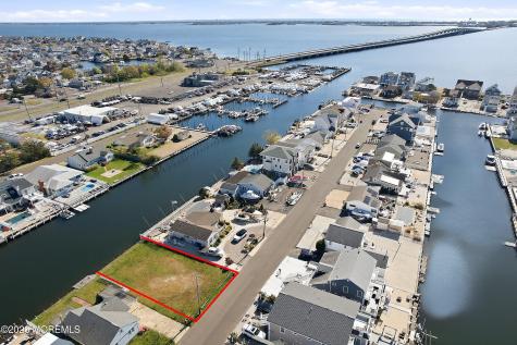 10 Cruiser Court Toms River NJ 08753