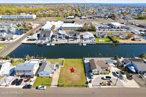 10 Cruiser Court Toms River NJ 08753