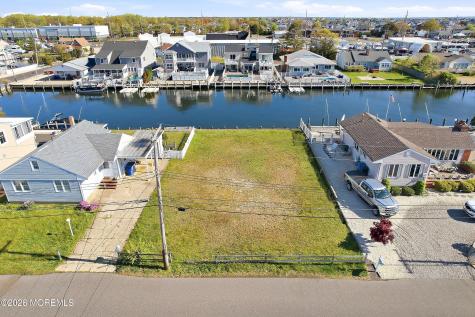 10 Cruiser Court Toms River NJ 08753