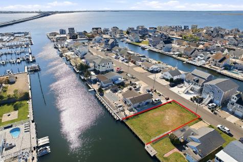 10 Cruiser Court Toms River NJ 08753