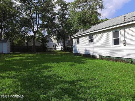 9-11 Campview Avenue Keansburg NJ 07734