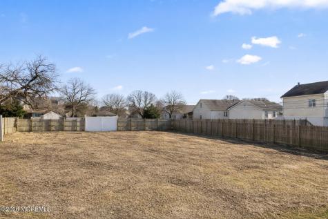 8 Oceanview Avenue Keansburg NJ 07734
