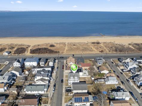 8 Oceanview Avenue Keansburg NJ 07734
