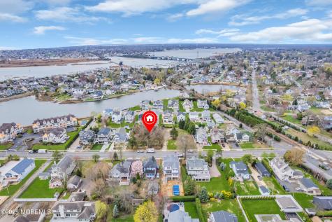 323-325 Fisk Avenue Brielle NJ 08730