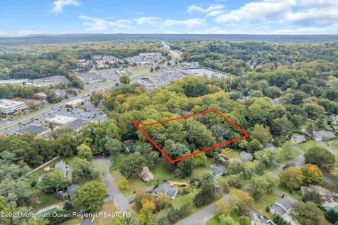 123-125 Magnolia Lane Middletown NJ 07748