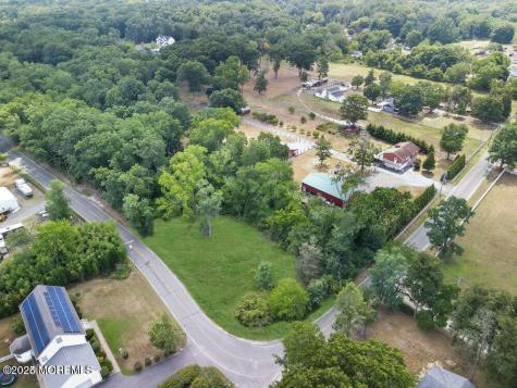42 Brown Road Howell NJ 07731