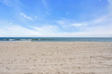 7201 Long Beach Boulevard Harvey Cedars NJ 08008