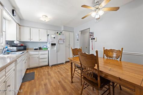 419-421 Main Street Middletown NJ 07748