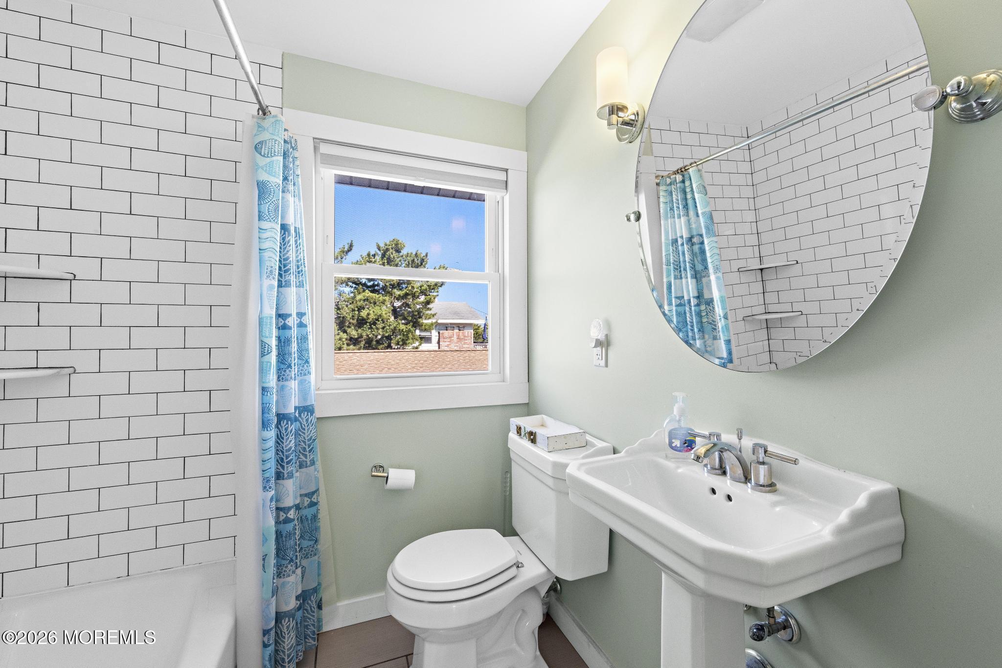 21 E 9th Street Barnegat Light NJ 08006
