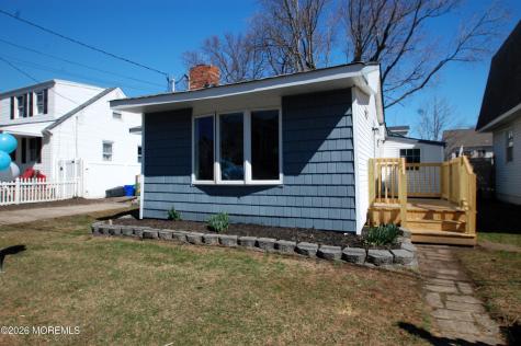 807 6th Street Union Beach NJ 07735